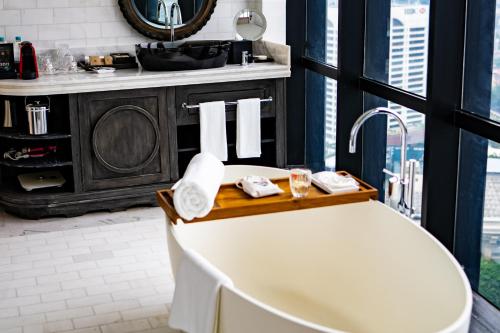 the orient jakarta a royal hideaway hotel