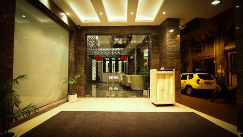 the prime balaji deluxe new delhi railway station