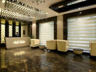 the prime balaji deluxe new delhi railway station