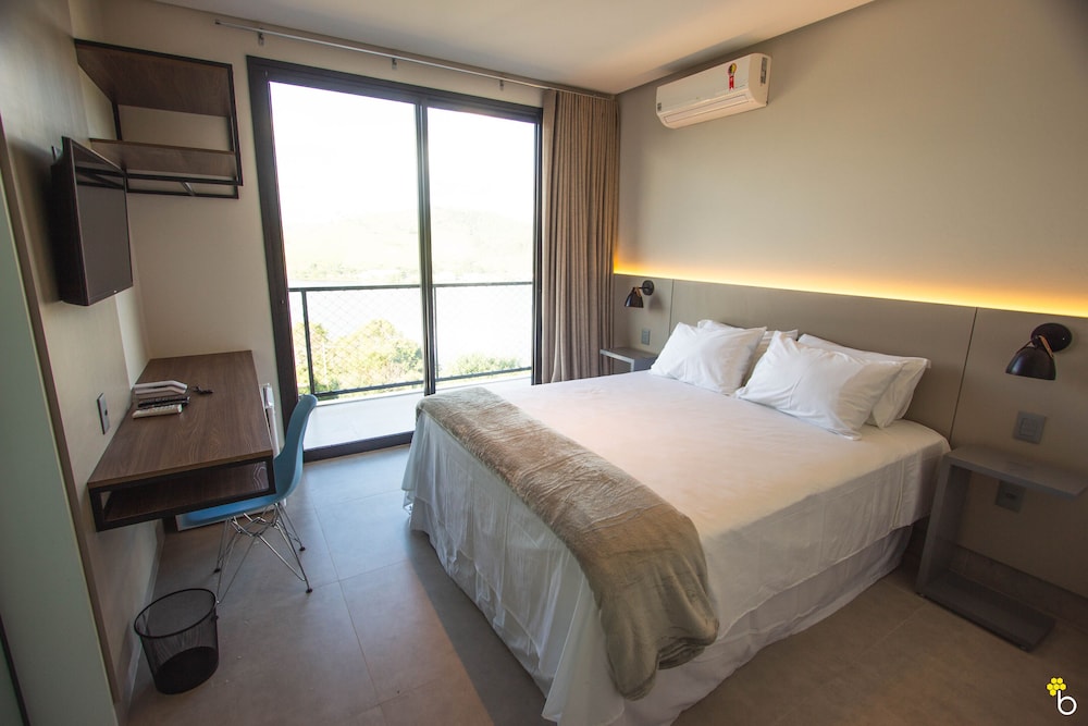 naim hotel