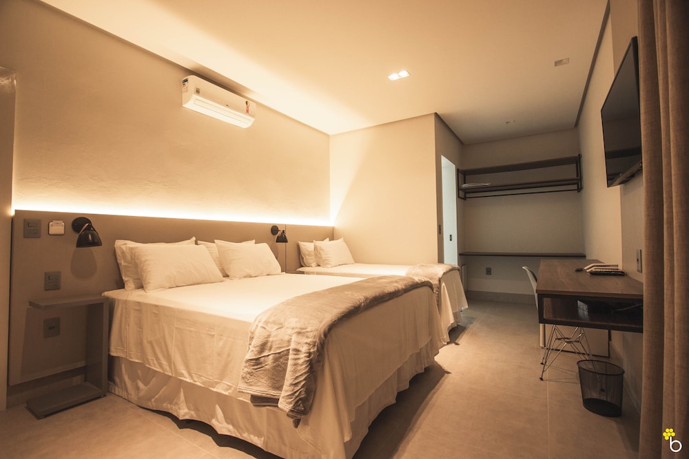 naim hotel