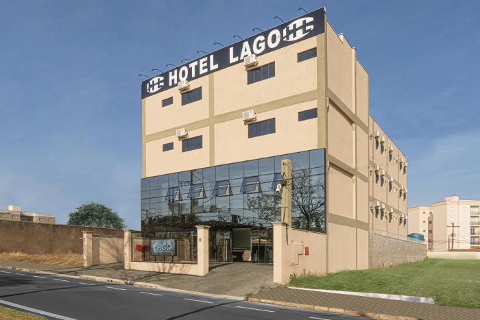 hotel lago araras