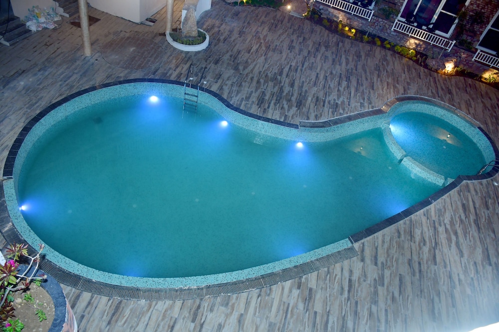 vow resorts and spa corbett