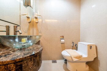 exclusive sunway resort suite by albert