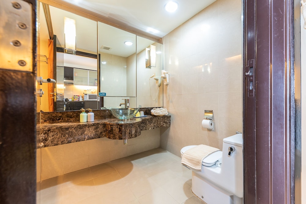 exclusive sunway resort suite by albert