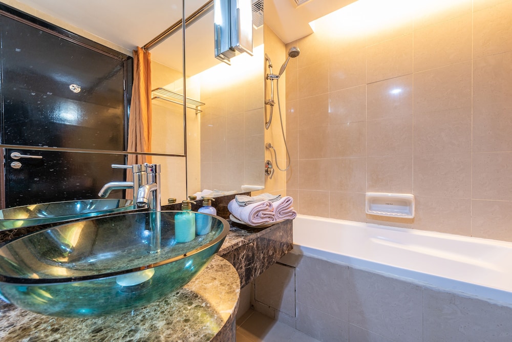 exclusive sunway resort suite by albert