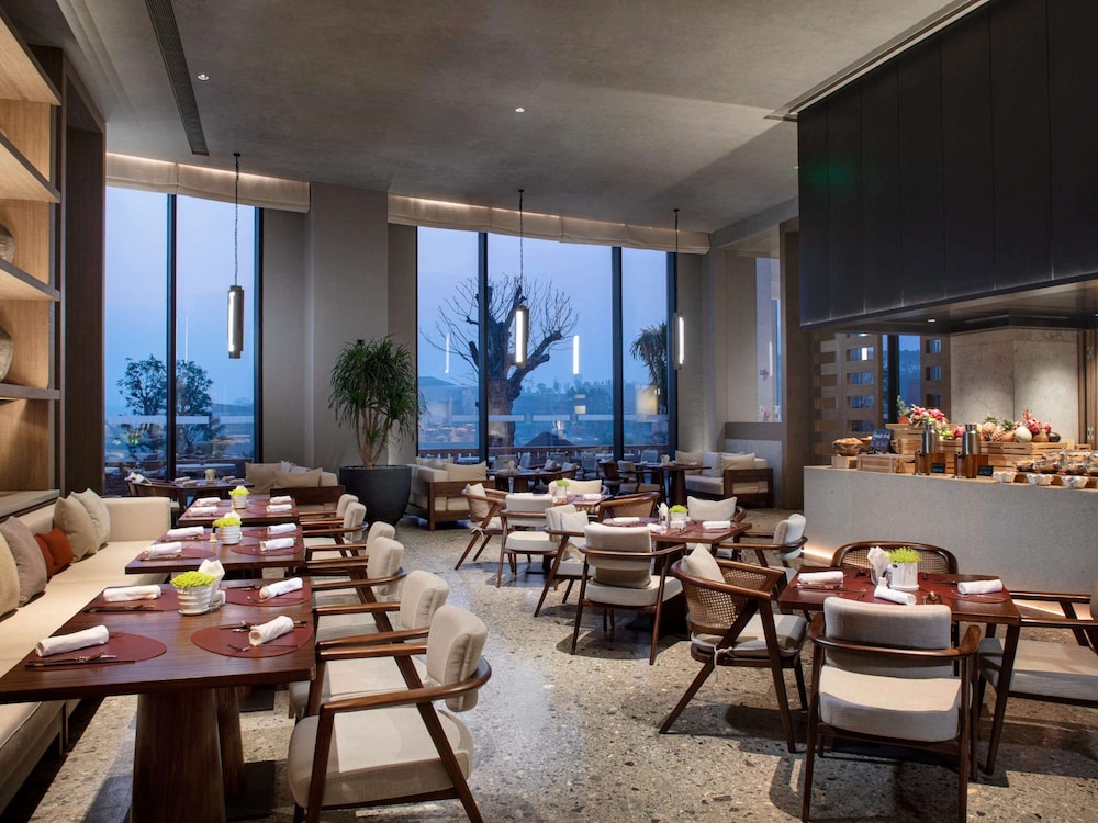 dongfengyun hotel mile mgallery