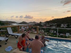 the green iguana hotel