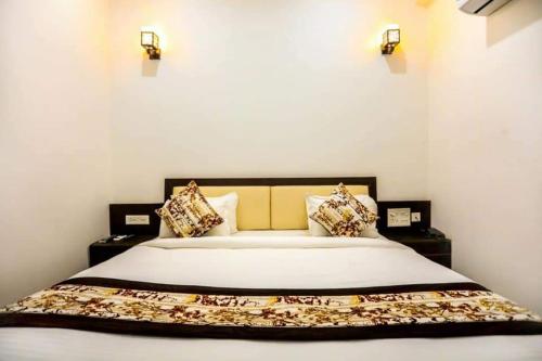 The Kamla Palace,Belanganj>>Agra,3 star