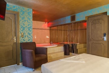 ruby rooms kifisia