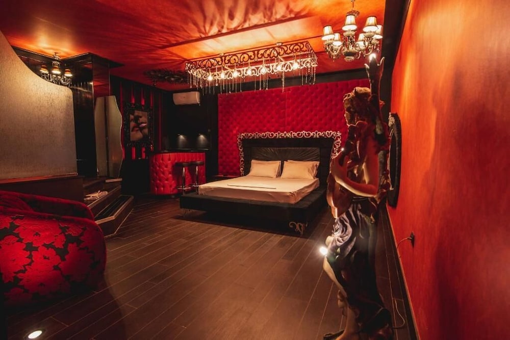 ruby rooms kifisia