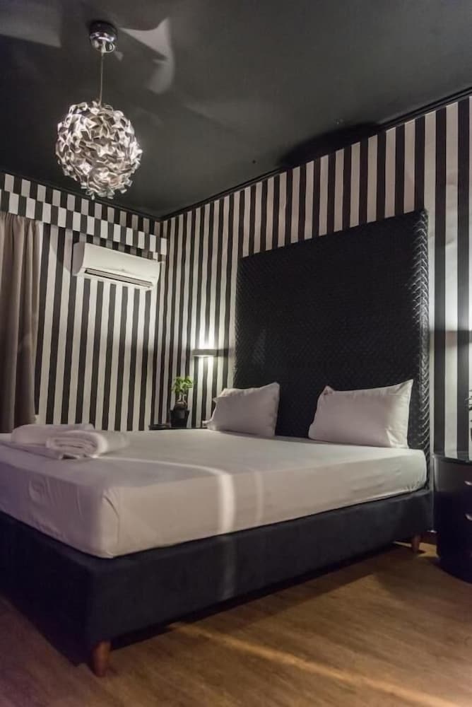 ruby rooms kifisia