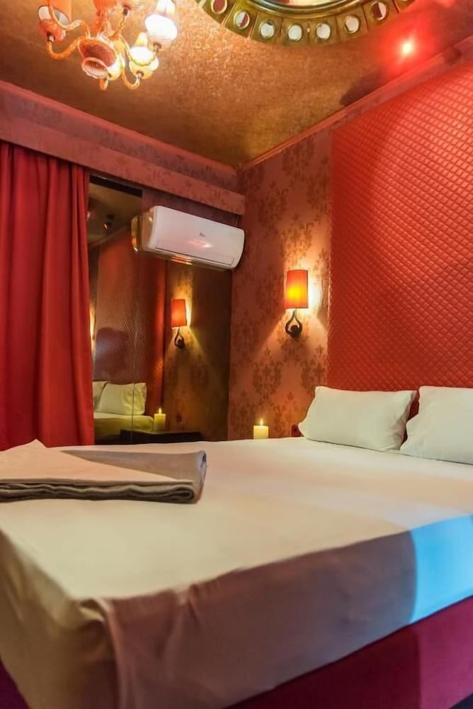 ruby rooms kifisia