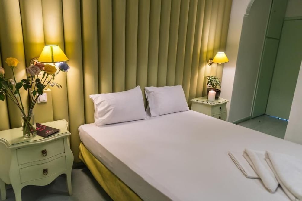ruby rooms kifisia