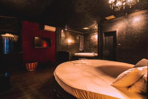 ruby rooms kifisia