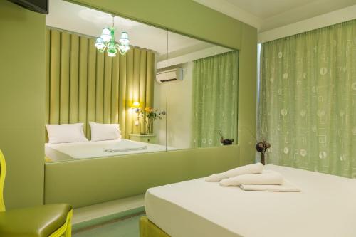 ruby rooms kifisia