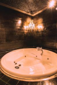 ruby rooms kifisia