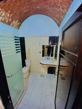 king nubian guest house