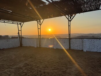 king nubian guest house