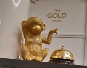 the gold bank
