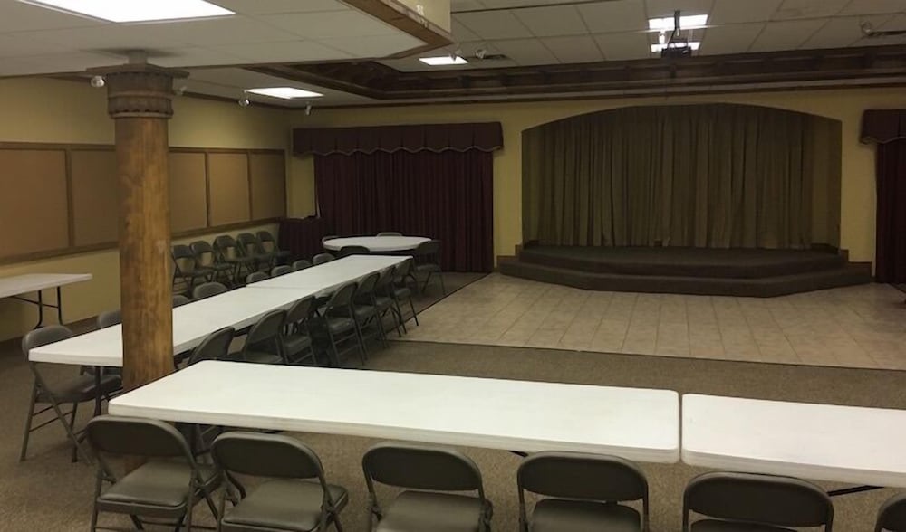 canadian courts motel