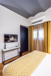 33 solonos suites