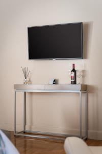 33 solonos suites