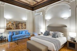 33 Solonos Suites,,1 star