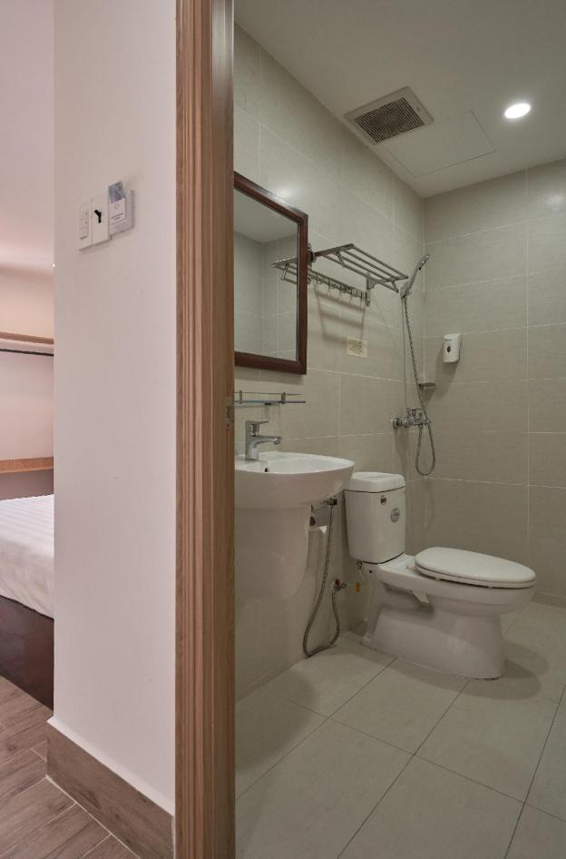 the mars hotel saigon airport