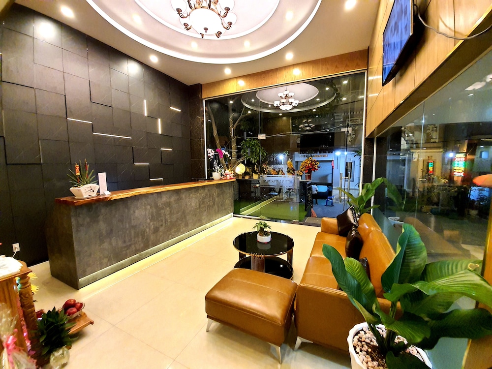 the mars hotel saigon airport
