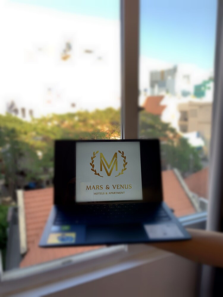 the mars hotel saigon airport