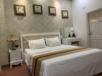 nhat ly hotel