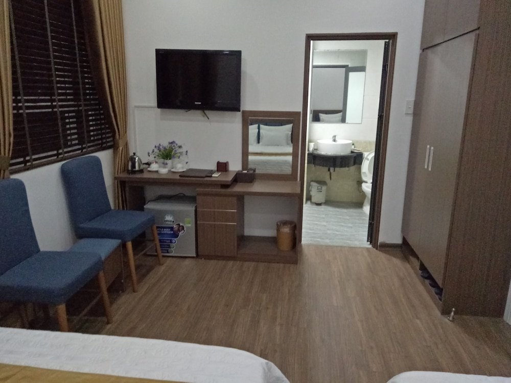 nhat ly hotel