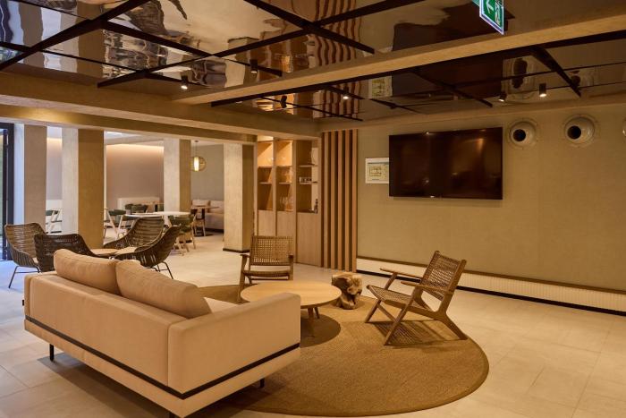 omid saldanha hotel