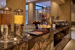 omid saldanha hotel