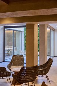 omid saldanha hotel