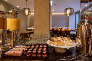 omid saldanha hotel