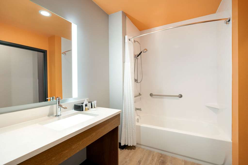 la quinta inn and suites by wyndham san antonio seaworld lafb