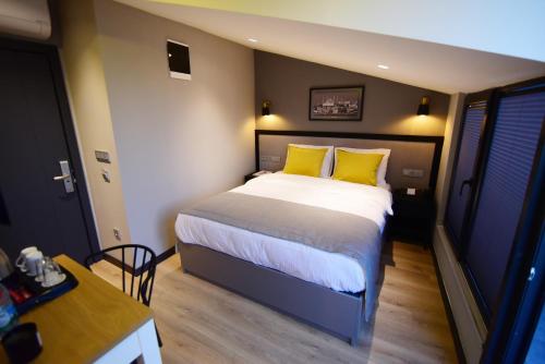 the row taksim hotel