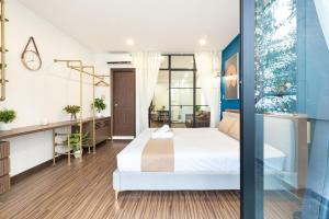 cozrum smart first target hotel