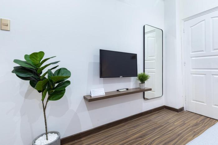 cozrum smart first target hotel