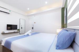 cozrum smart first target hotel