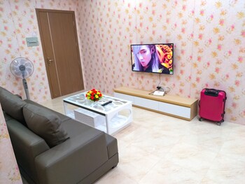 hqh sea view apartment