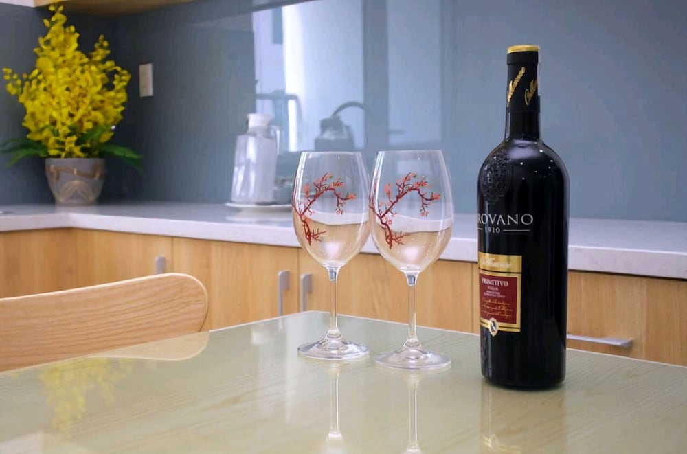 hqh sea view apartment