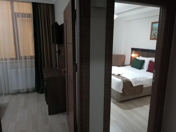 comfort suite hotel