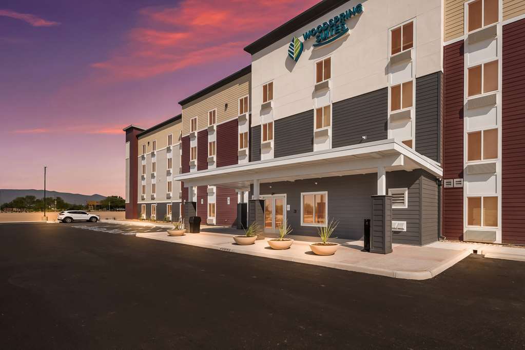 woodspring suites tucson south