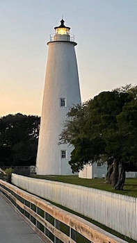 pony island inn