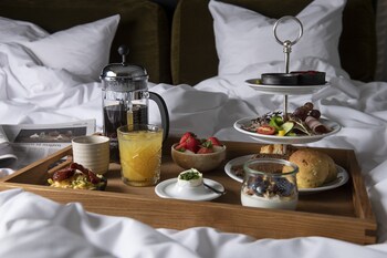 peak 12 hotel