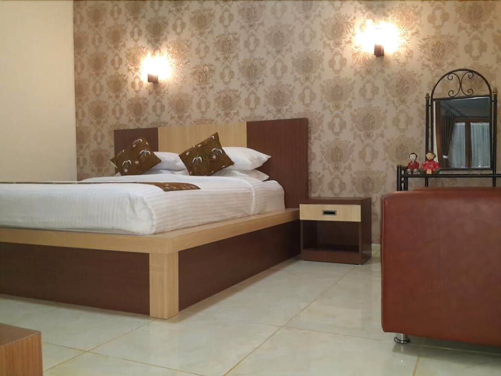 reddoorz near living plaza purwokerto