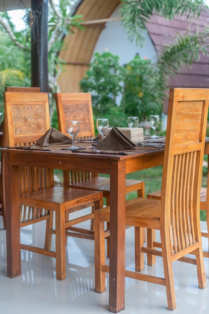 penida sunset ocean view bungalows